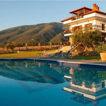 Olympus Pantheon Luxury ヴィラ レプトカリヤ